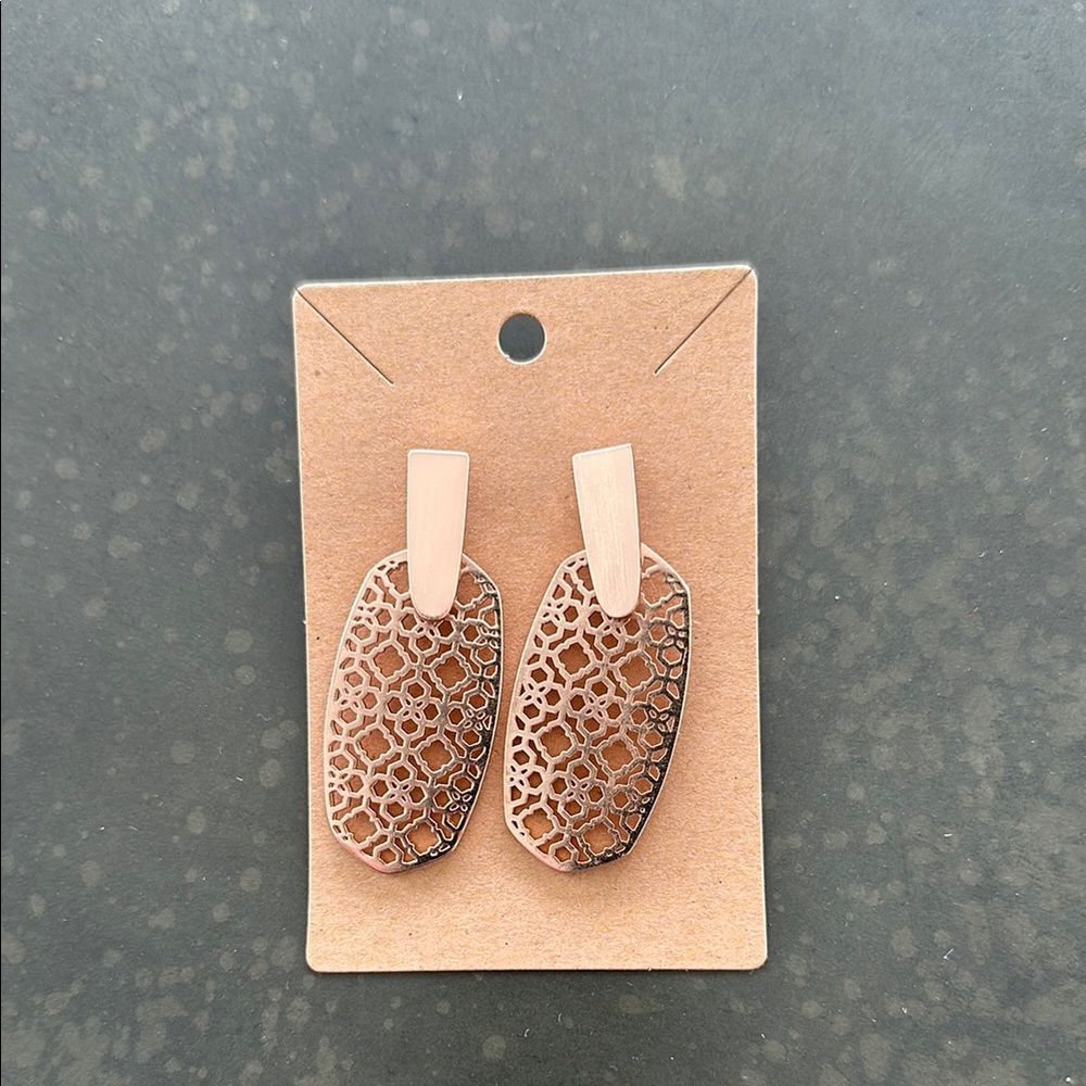 Kendra Scott Aragon filigree rose gold earrings